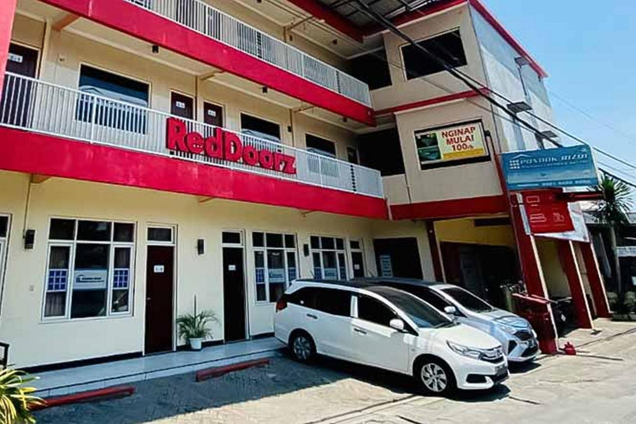 Penginapan Pondok Rizqi Syariah Brebek Dış mekan fotoğraf