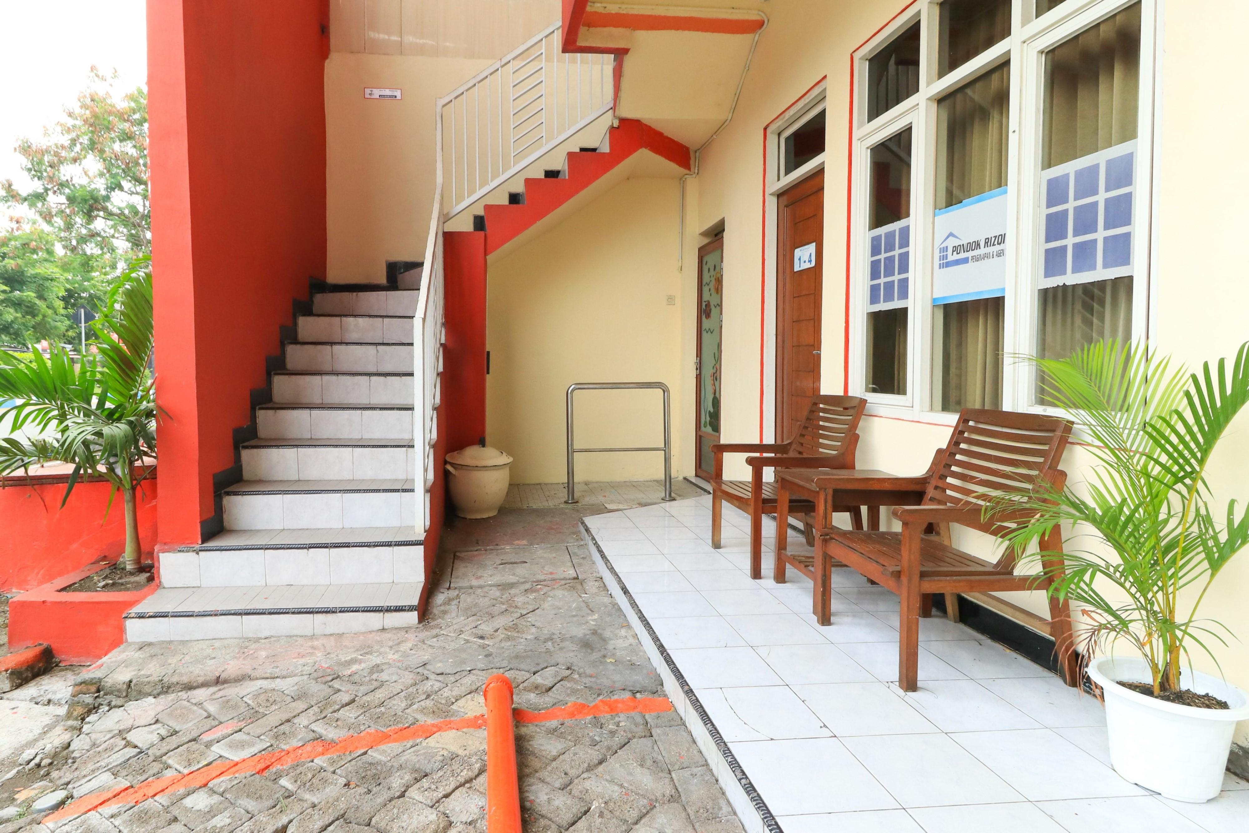 Penginapan Pondok Rizqi Syariah Brebek Dış mekan fotoğraf